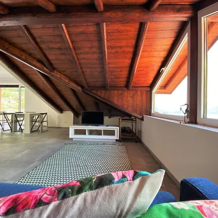 Lejlighed La Rondinella - Loft With Fantastic View On Lake Como Argegno